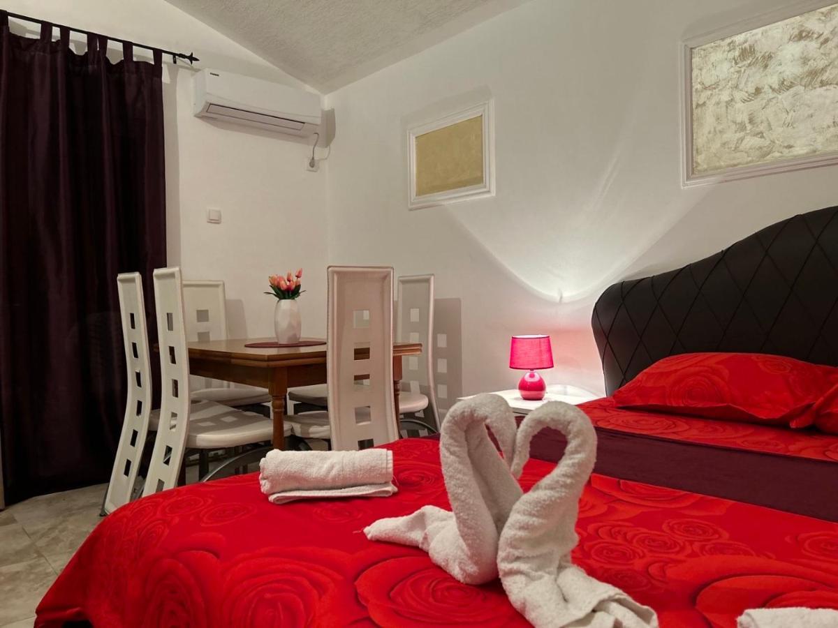Apartmani Vila Aleksandar Budva Exteriér fotografie